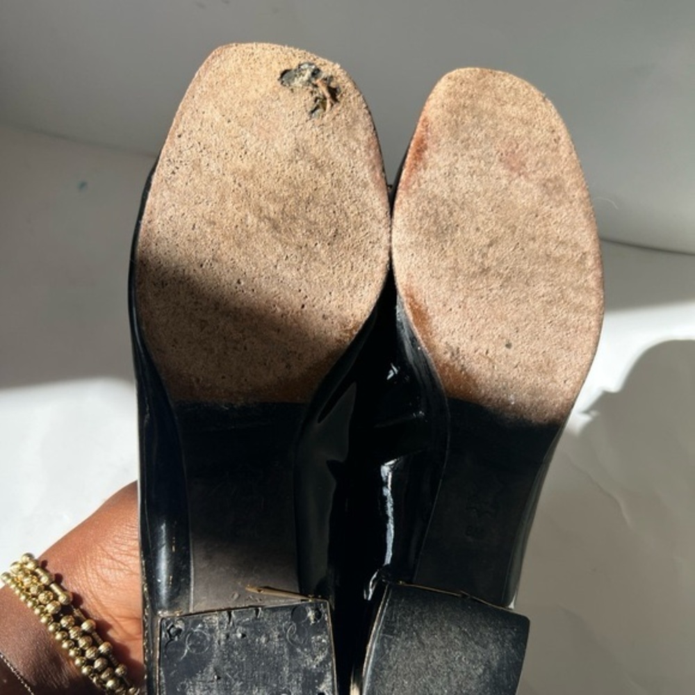 Tory Burch black size 8m water look flat - Picture 6 of 6